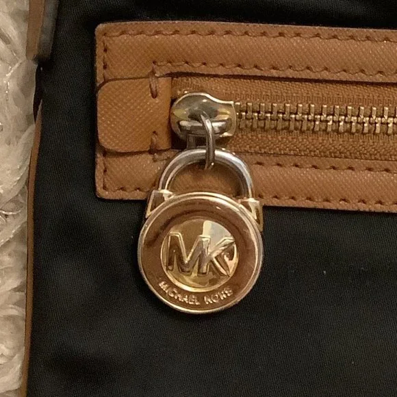 EUC Michael Kors Nylon Crossbody - Picture 3 of 13